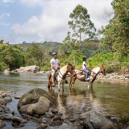 سانتا روزا دي كابال La Herradura Lodge المظهر الخارجي الصورة