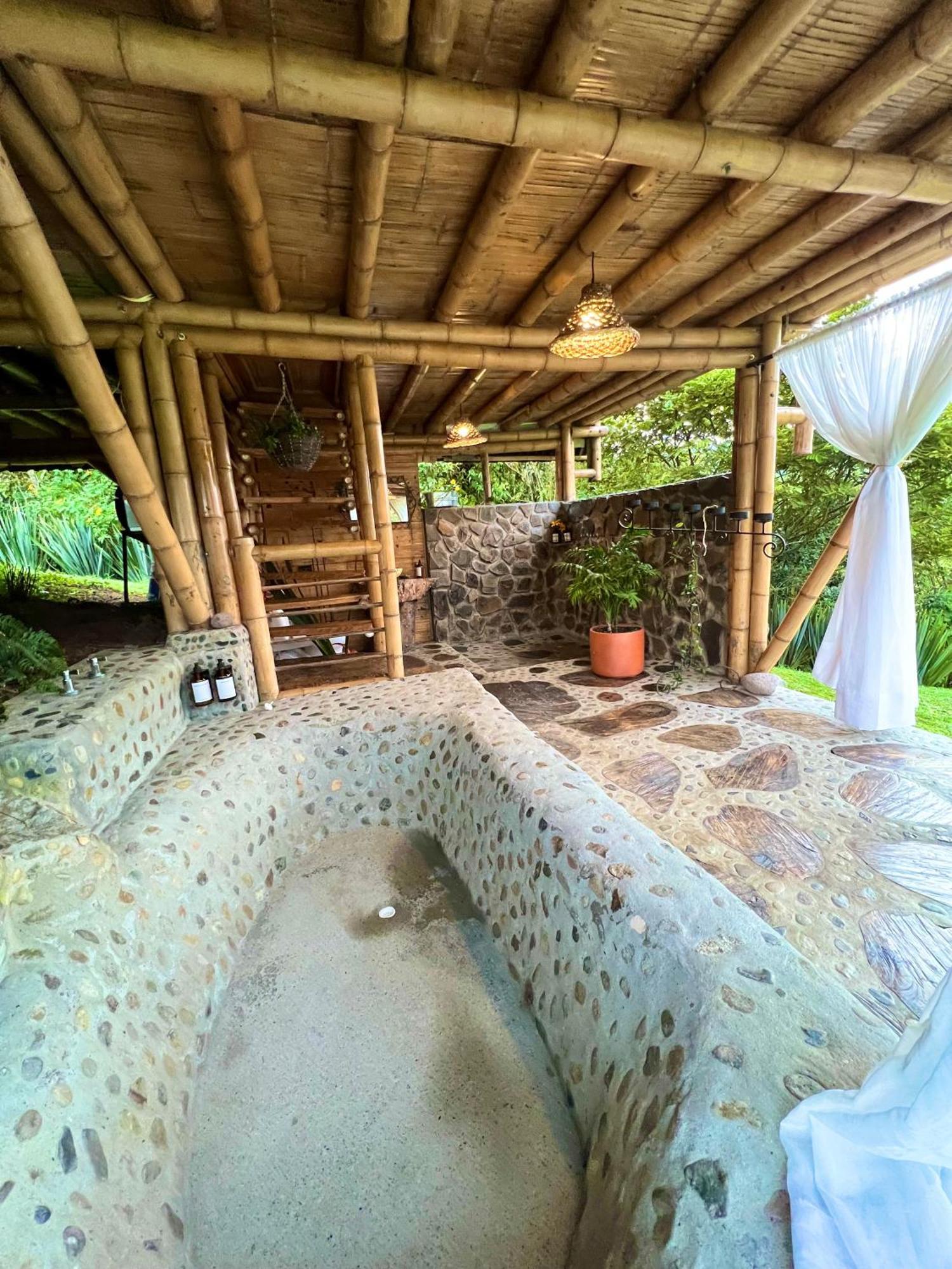 سانتا روزا دي كابال La Herradura Lodge المظهر الخارجي الصورة