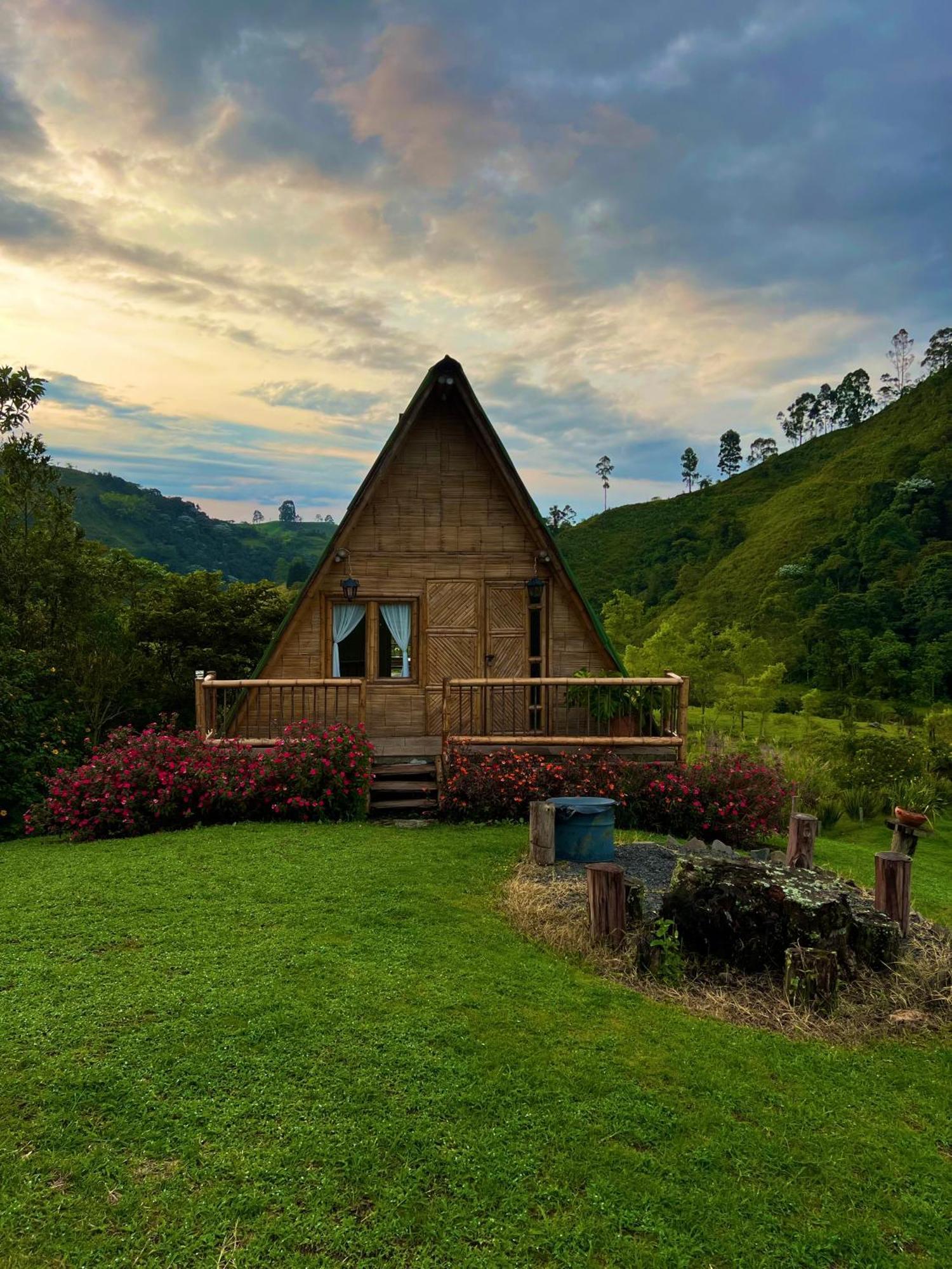 سانتا روزا دي كابال La Herradura Lodge المظهر الخارجي الصورة